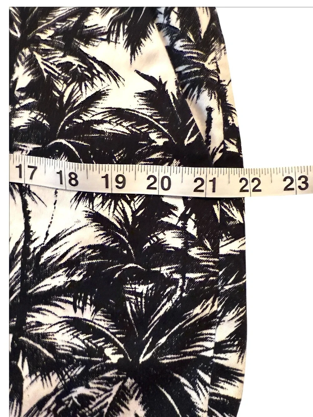 INC Palm Tree Print Shorts Black White Mid Rise Cotton Stretch Casual Size 14 - Picture 9 of 13